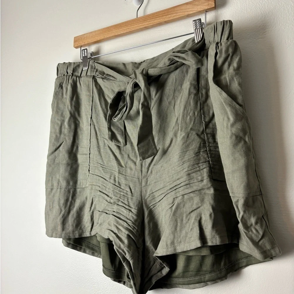 GILI • Women’s Olive Green Linen Blend Waisted Tie Casual Shorts Size 3X